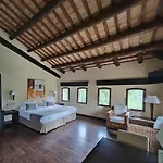 Moli Blanc Hotel