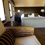 Moli Blanc Hotel