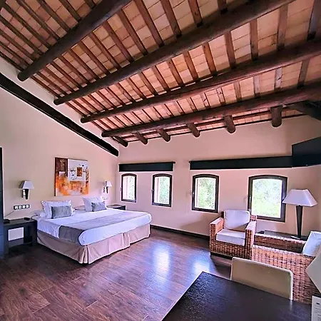Moli Blanc Hotel