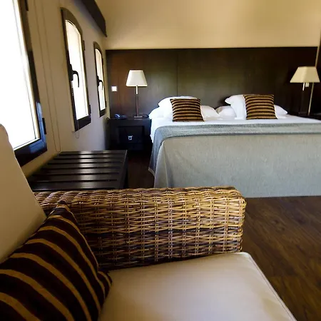 Moli Blanc Hotel