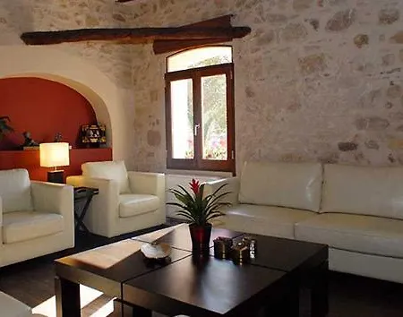 Moli Blanc Hotel 3*