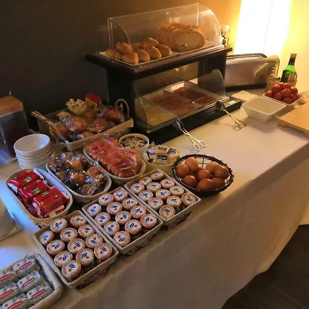 Moli Blanc Hotel 3*